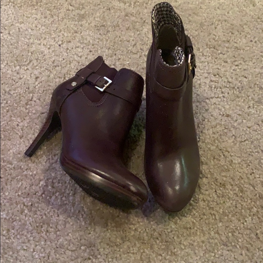 Tommy Hilfiger brown boots